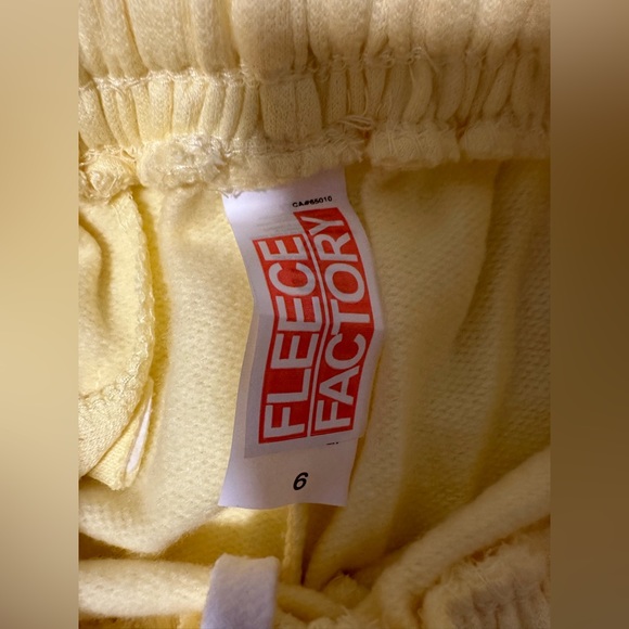 Fleece Factory Girls Yellow Size 6 Shorts NWT - Picture 3 of 7